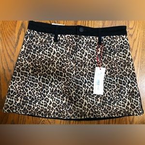 NWT  ALICE & OLIVIA QUEEN OF THE NIGHT Leopard SKIRT Mini  Size 29  $285